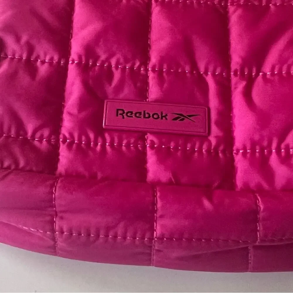 Reebok Trendy Fashionable Quilted Lightweight  Pink Fanny Pack Case Sz 1.6 L NWT